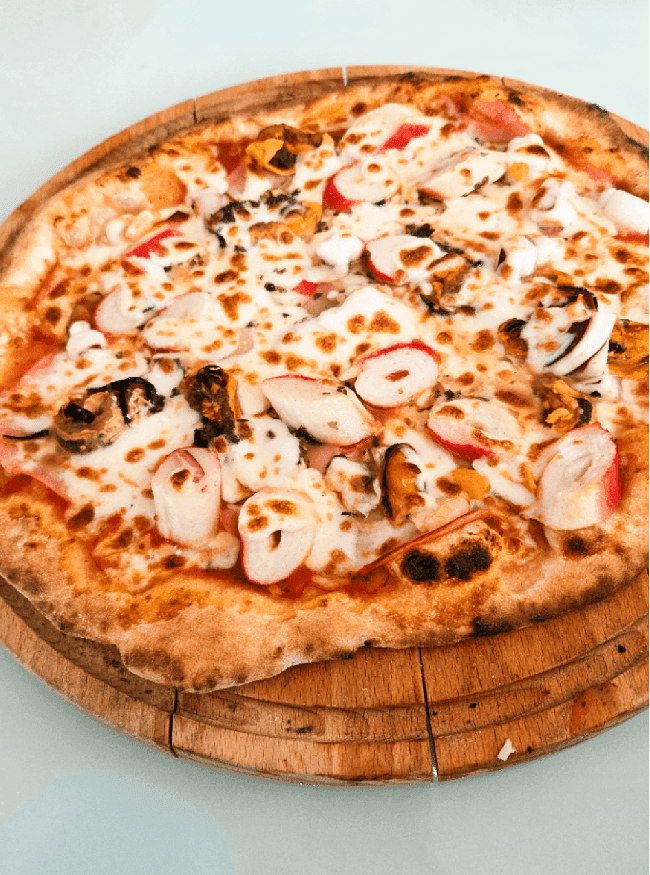 Domača pizza pečena v pečici Forno iz luen.si